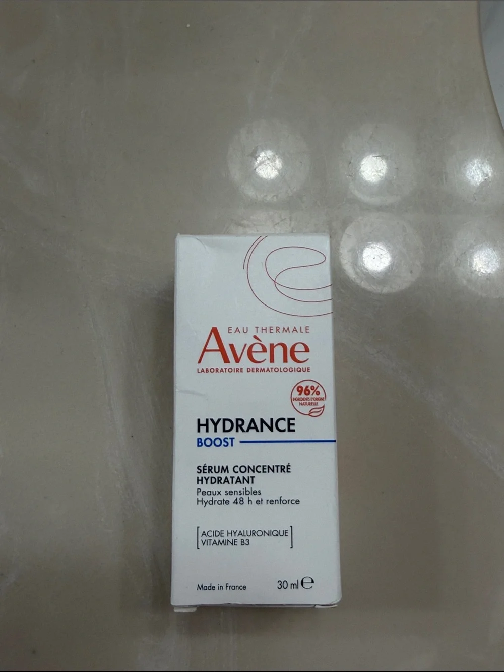 Avène Hydrance Boost Hydrating Serum - White